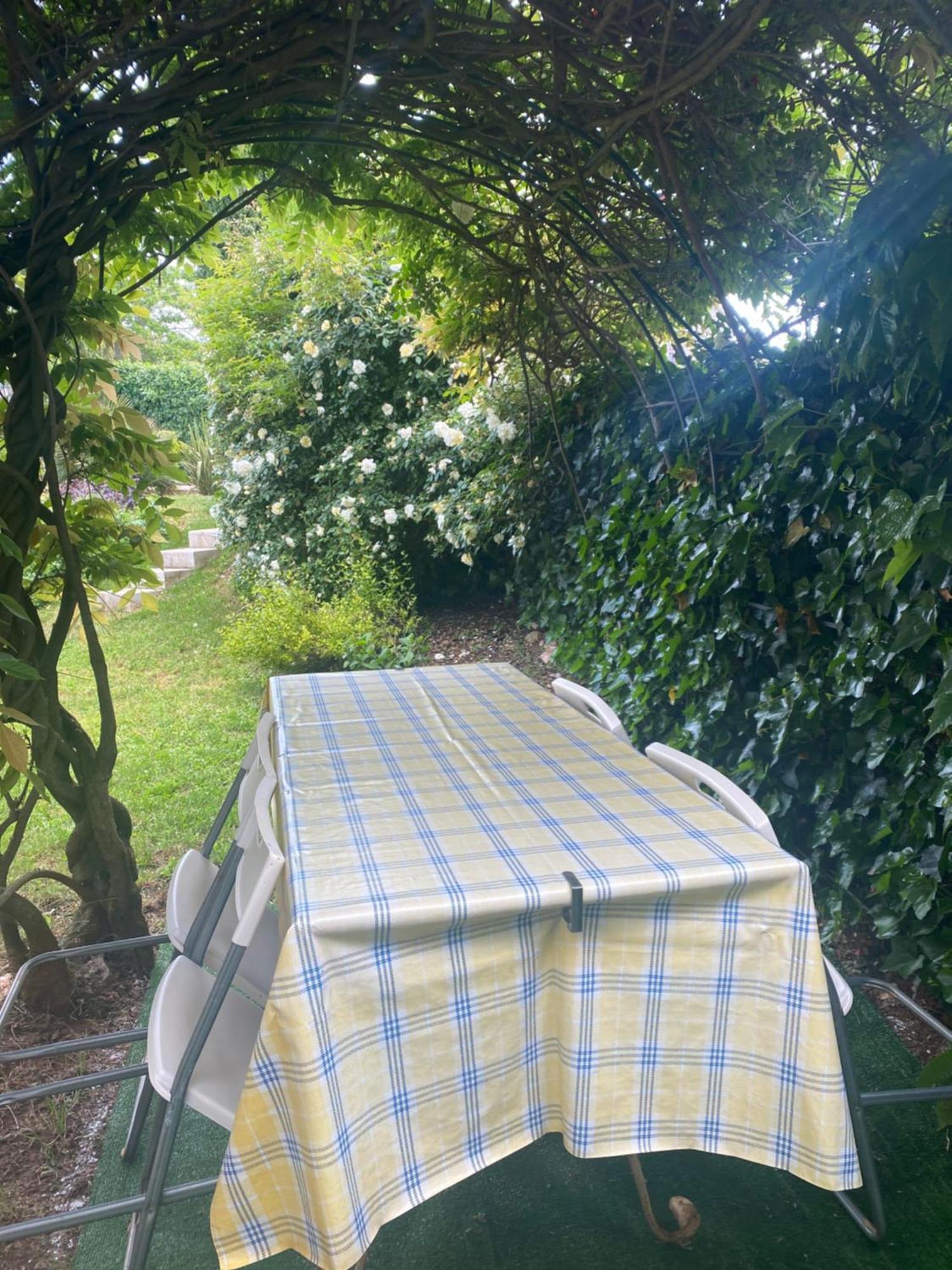 Domos Selene Casa Delle Farfalle Tinjan Dış mekan fotoğraf